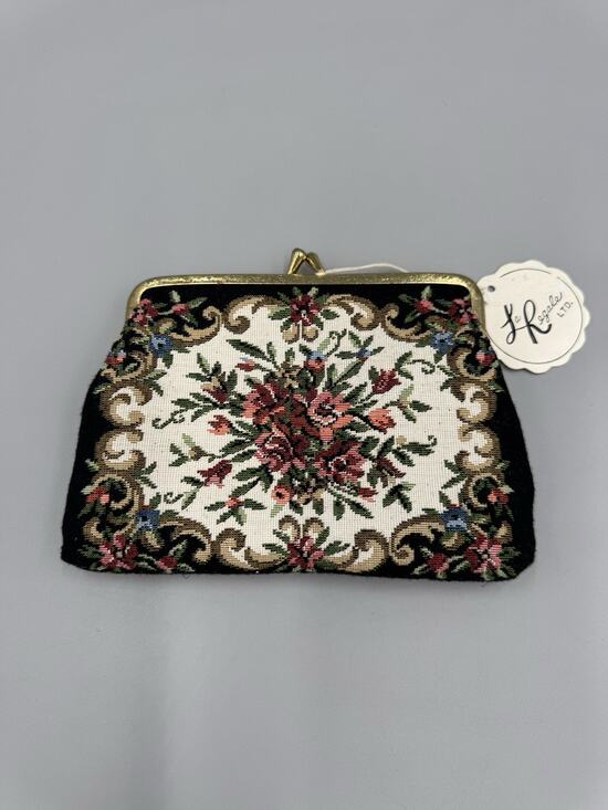 Le Regale Handbags - Vintage La Regale Clutch Coin Purse Floral Needlepoint Design Kiss Lock Clasp